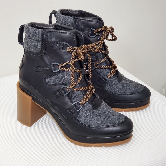 sorel blake lace up bootie